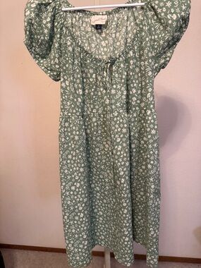 Universal Thread Green and White Floral Smocked Dress